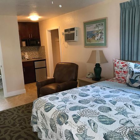 Carlton House Motel And Suites セント・ピート・ビーチ エクステリア 写真