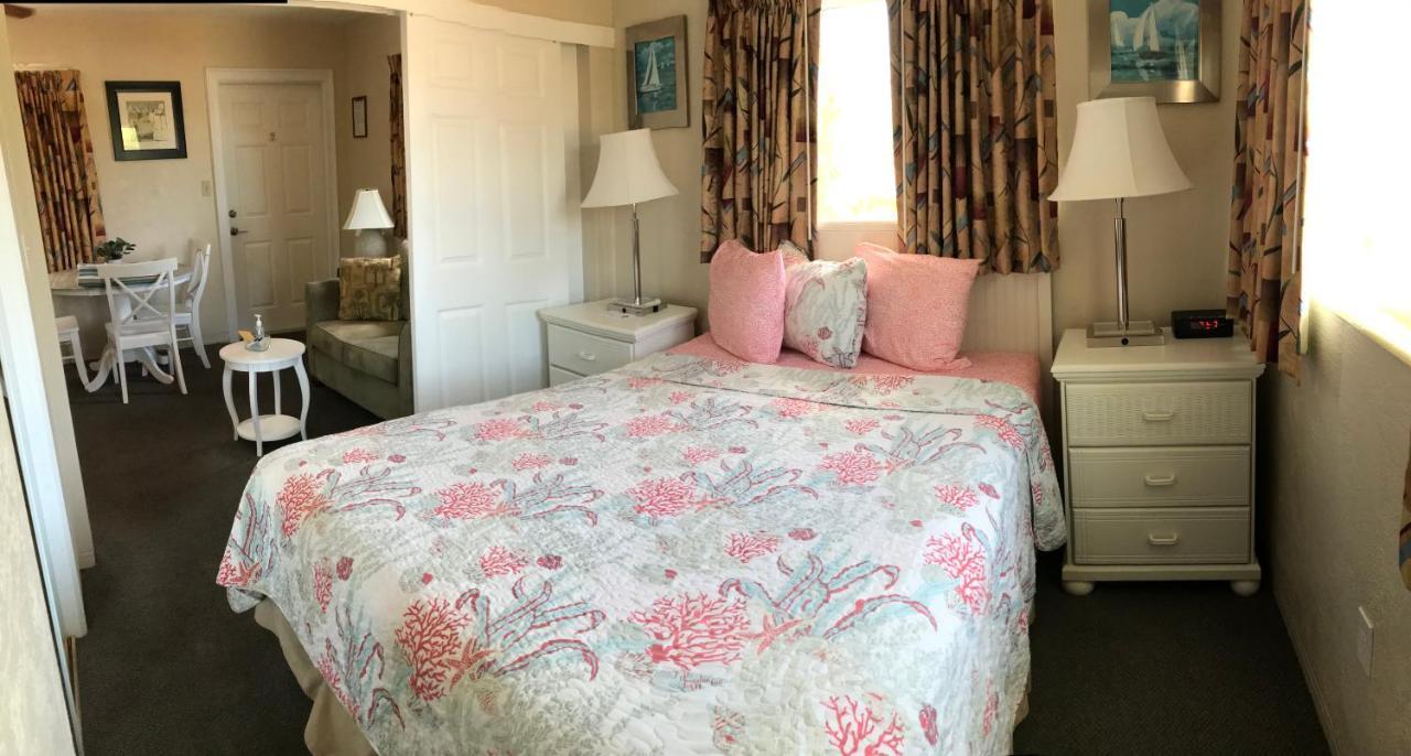 Carlton House Motel And Suites セント・ピート・ビーチ エクステリア 写真
