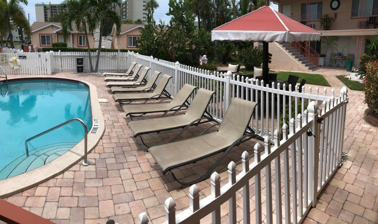 Carlton House Motel And Suites セント・ピート・ビーチ エクステリア 写真