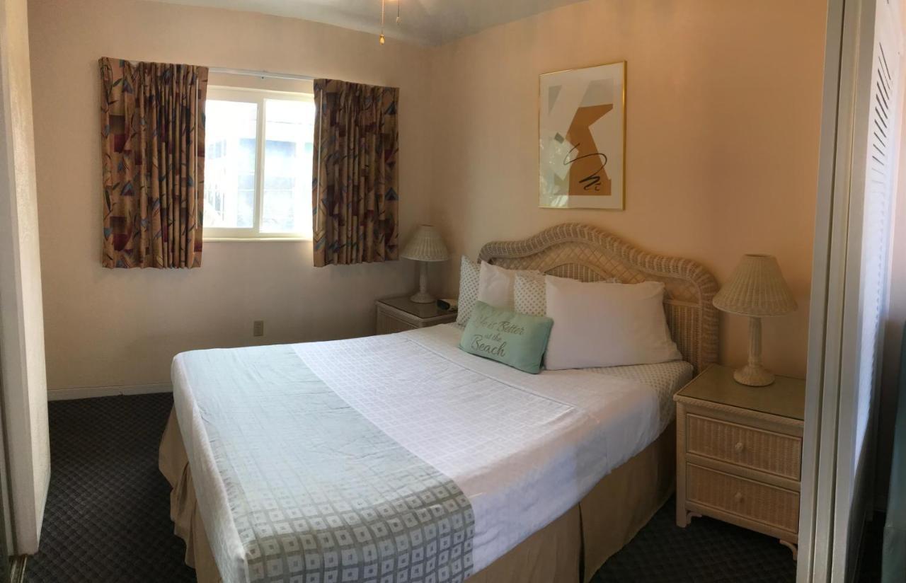 Carlton House Motel And Suites セント・ピート・ビーチ エクステリア 写真