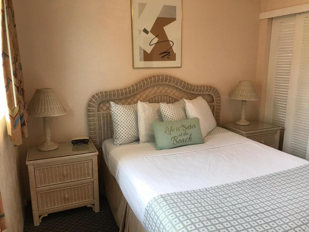 Carlton House Motel And Suites セント・ピート・ビーチ エクステリア 写真