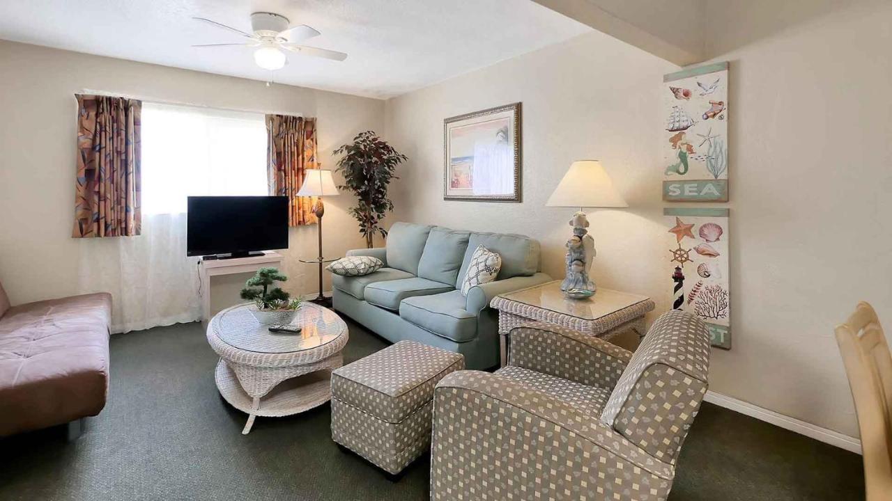 Carlton House Motel And Suites セント・ピート・ビーチ エクステリア 写真