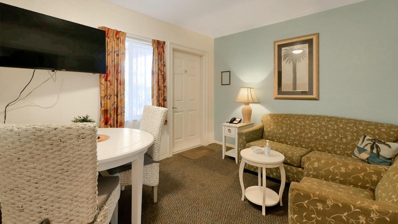 Carlton House Motel And Suites セント・ピート・ビーチ エクステリア 写真