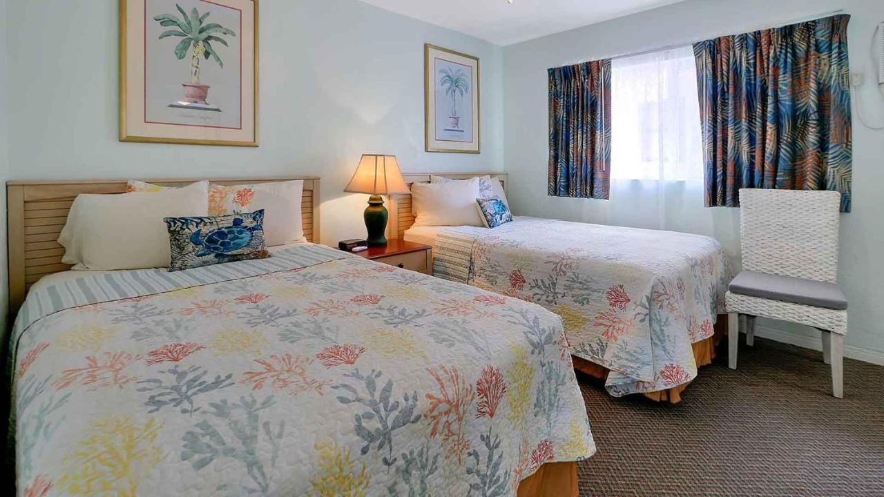 Carlton House Motel And Suites セント・ピート・ビーチ エクステリア 写真