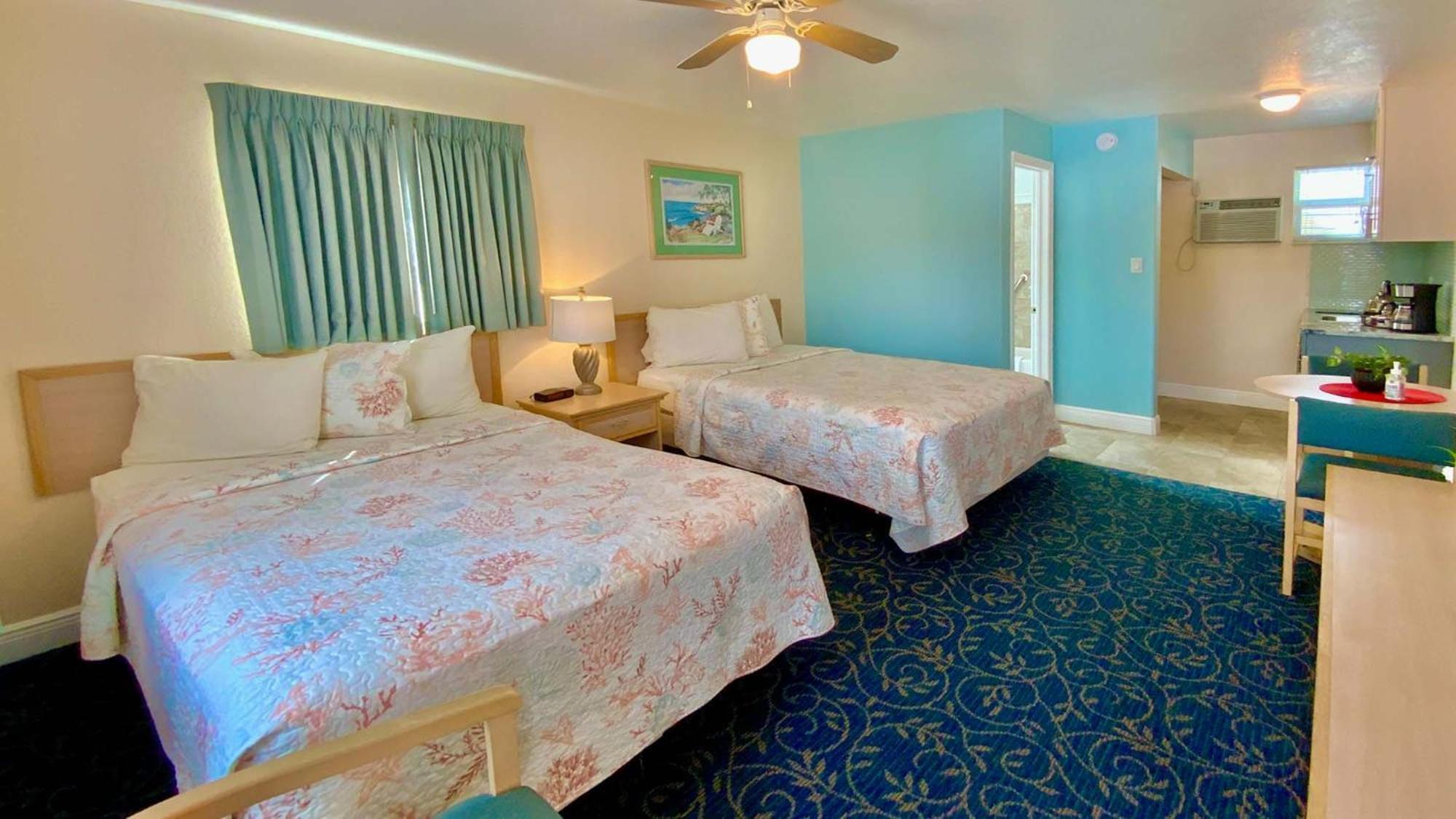Carlton House Motel And Suites セント・ピート・ビーチ エクステリア 写真
